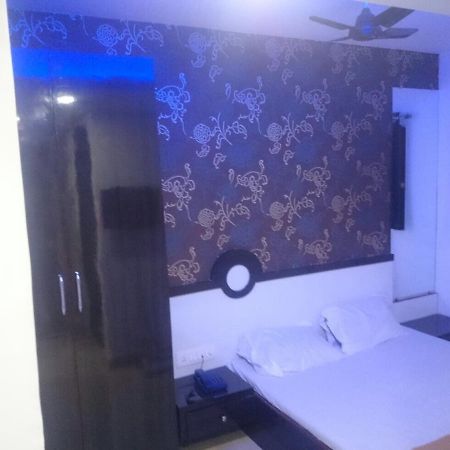 Prince International Navi Mumbai Extérieur photo
