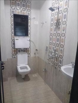 Prince International Navi Mumbai Extérieur photo